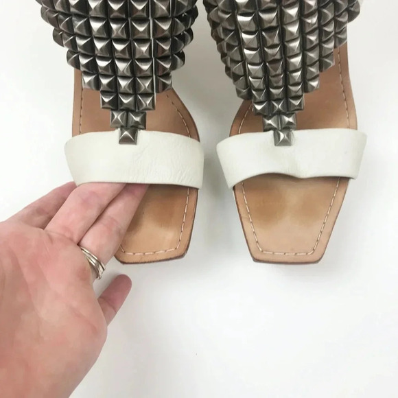 Modern Vintage Thammy Wedge - Picture 5 of 8